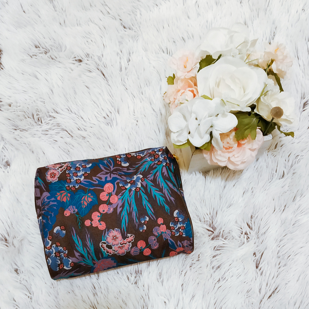 Estee Lauder Cosmetic Bag Canvas Brand New